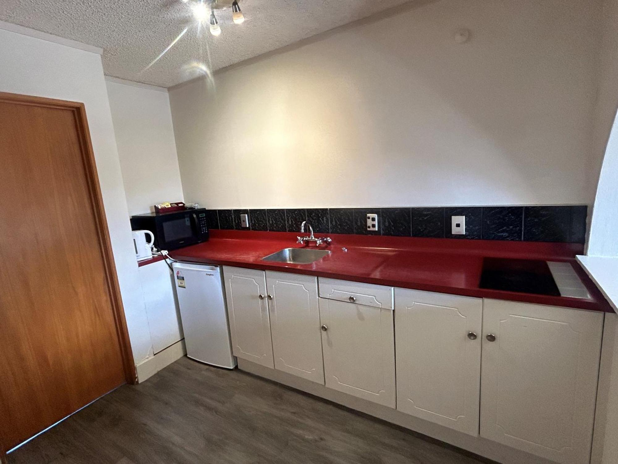 Aquarius Motor Inn Гамильтон Экстерьер фото